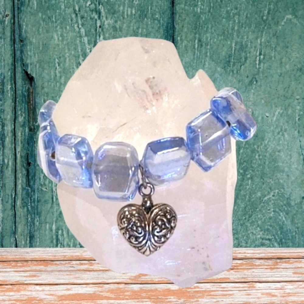 Blue Opalescent Beaded Bracelet With Silver Tone Heart Charm Stretchy
